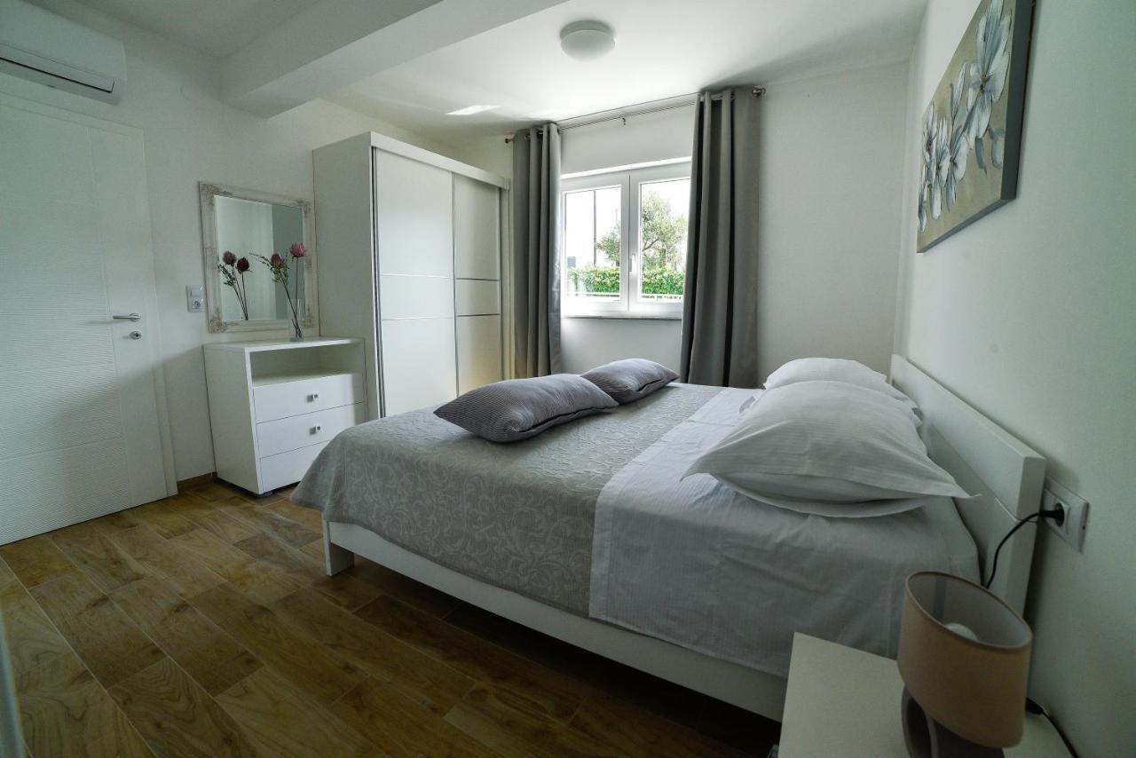 Holiday Home Mb Ražanj Exteriér fotografie