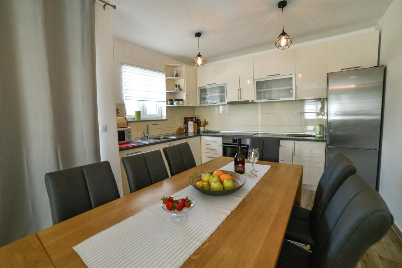 Holiday Home Mb Ražanj Exteriér fotografie