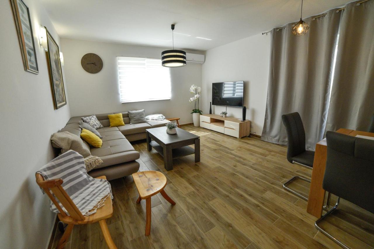 Holiday Home Mb Ražanj Exteriér fotografie
