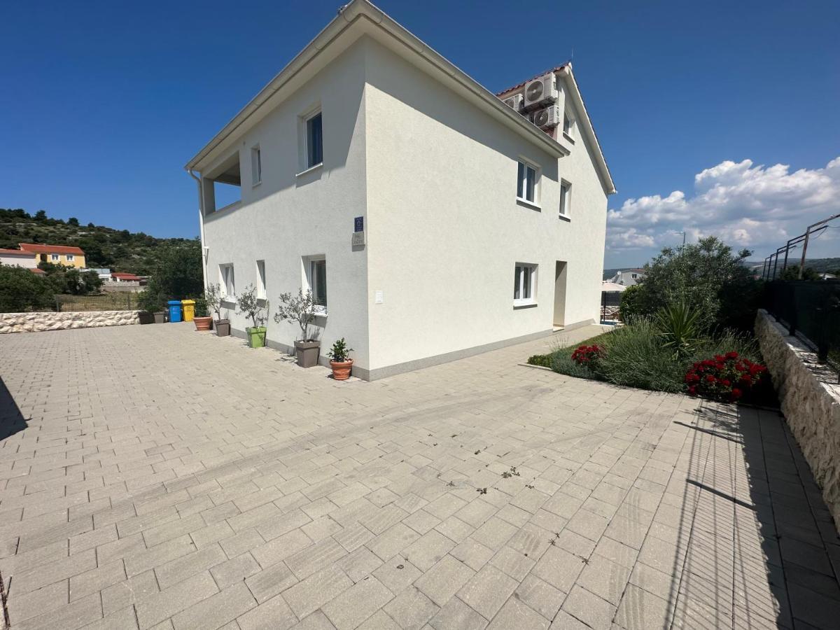 Holiday Home Mb Ražanj Exteriér fotografie