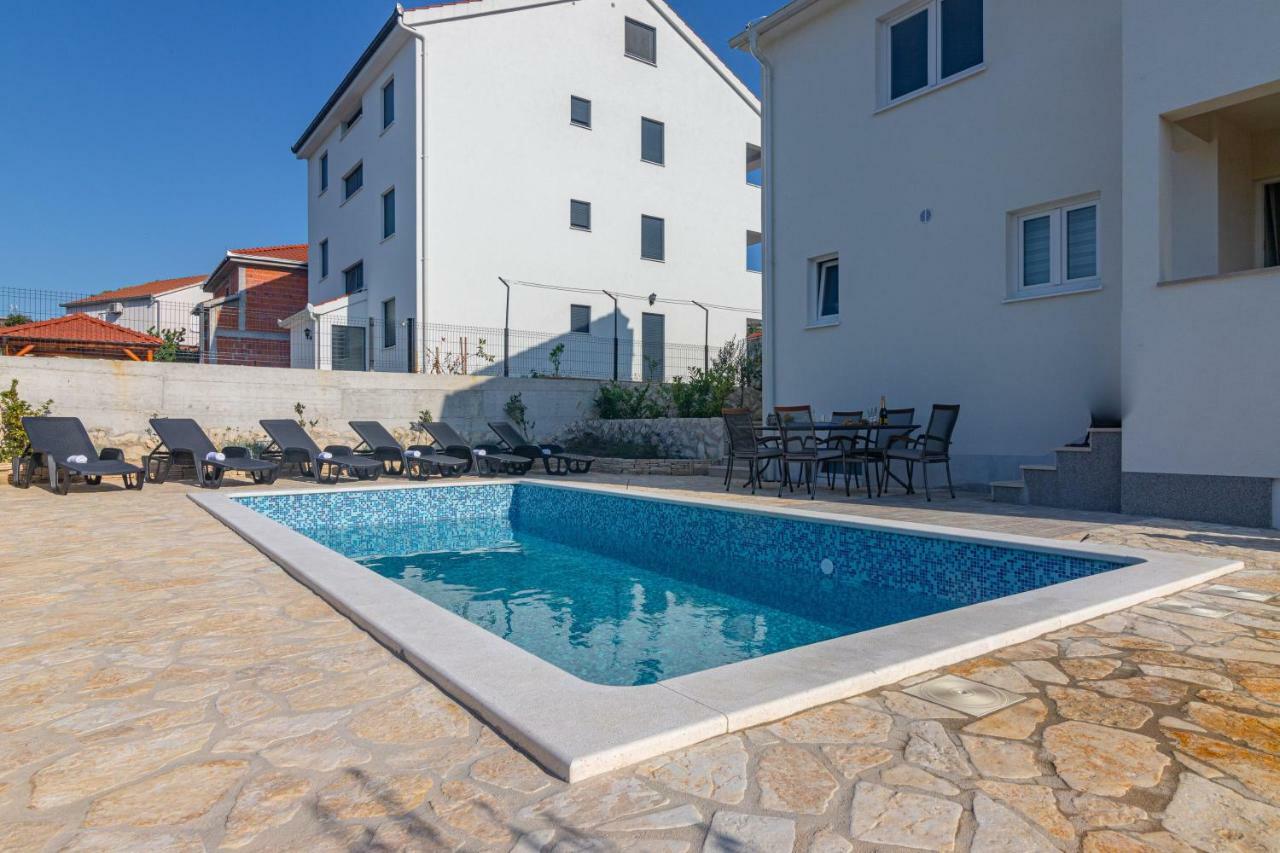 Holiday Home Mb Ražanj Exteriér fotografie